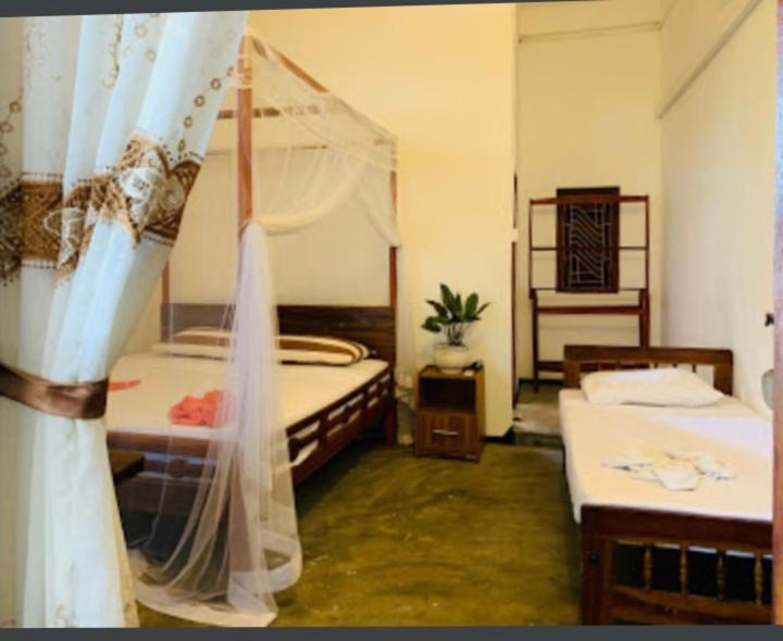 Sea Rock Beach Hotel 아루감 베이 외부 사진